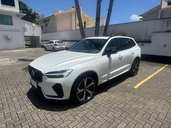 VOLVO XC60 2.0 T8 RECHARGE ULTIMATE DARK AWD GEARTRONIC